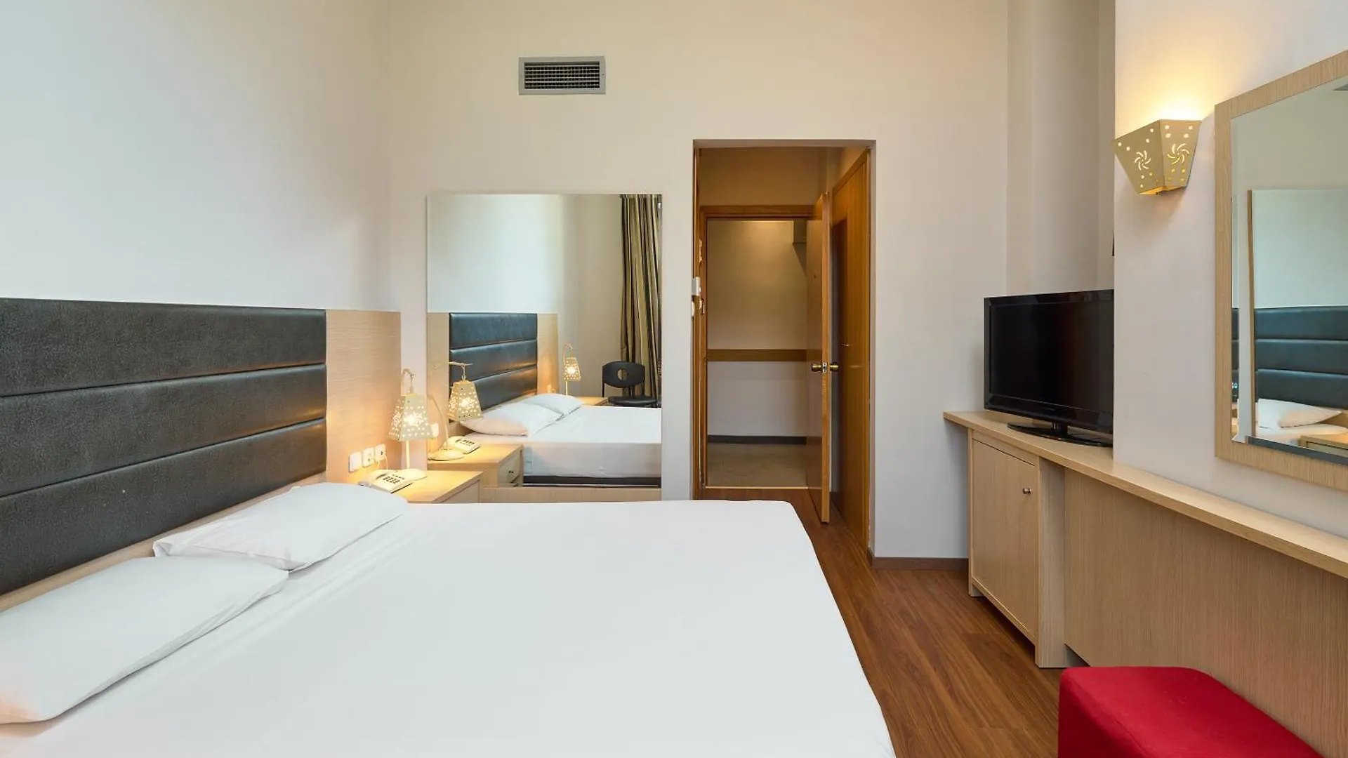 Iris Hotel Thérmi Griechenland