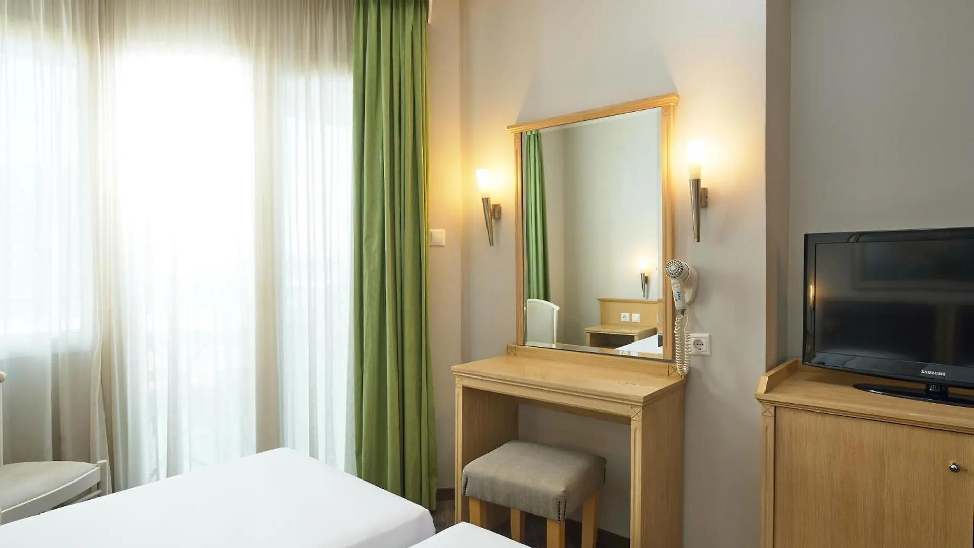 Iris Hotel Thérmi
